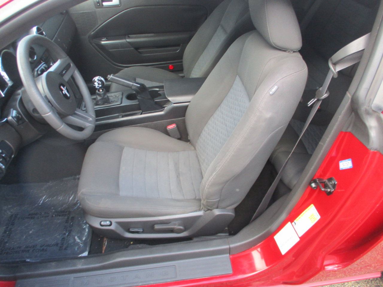 Ford Mustang 2dr Cpe GT Deluxe 2008