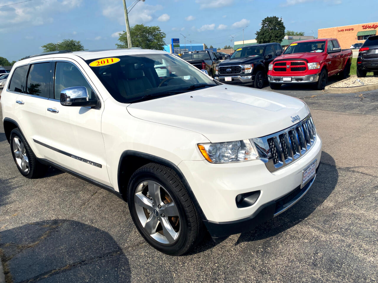 2011 Jeep Grand Cherokee Overland photo 2