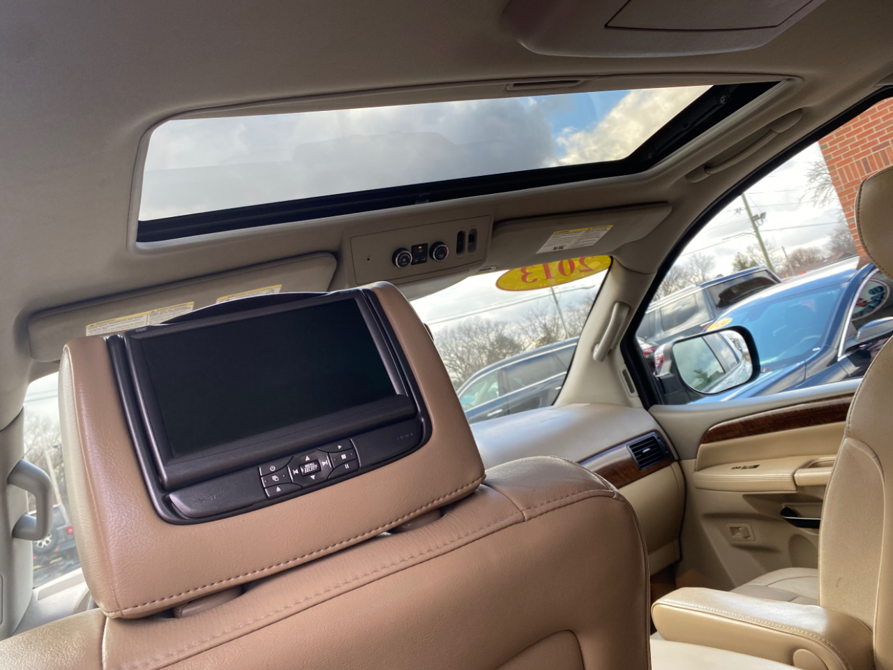 Nissan Armada 4WD 4dr Platinum 2013