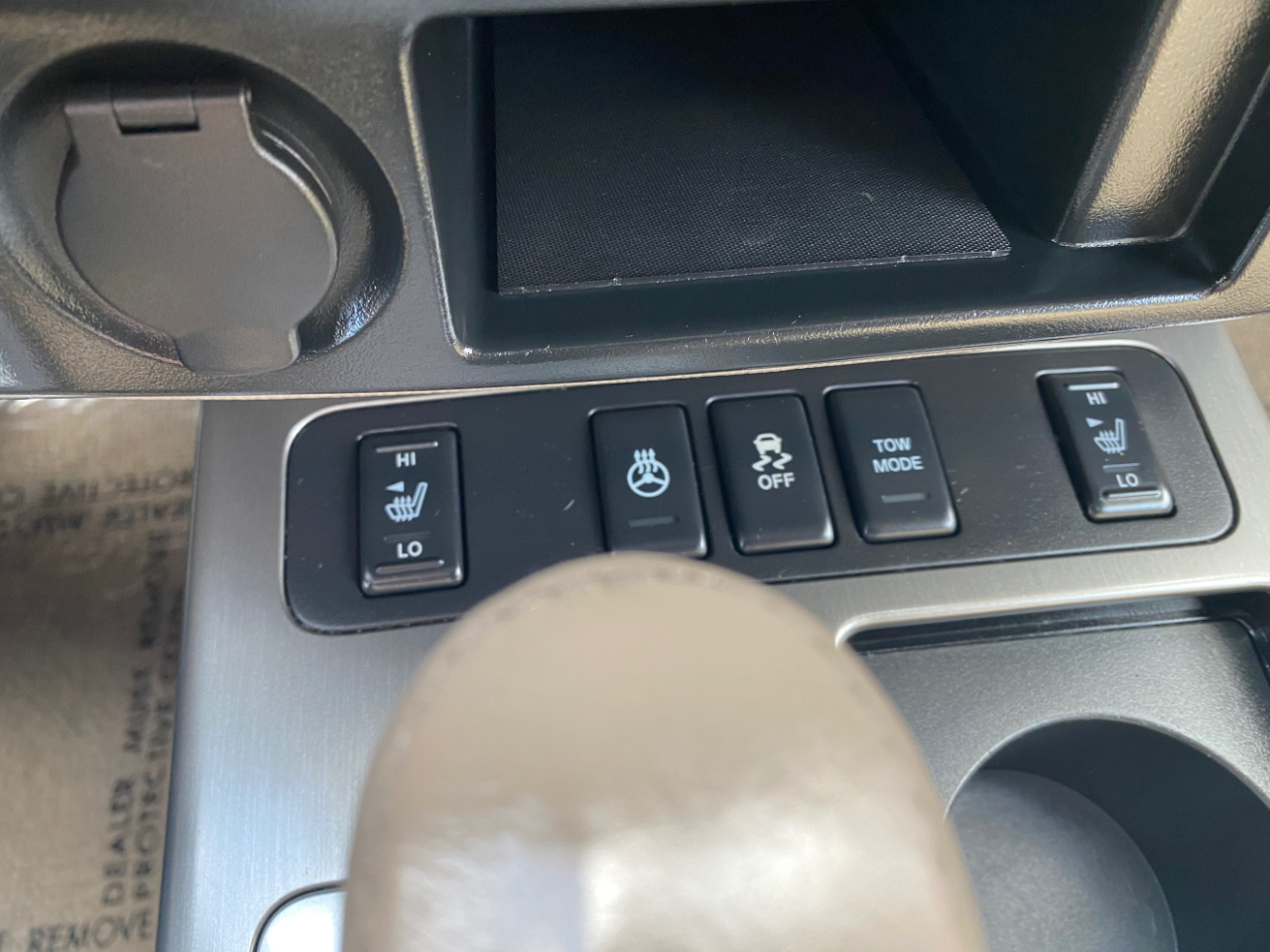 Nissan Armada 4WD 4dr Platinum 2013