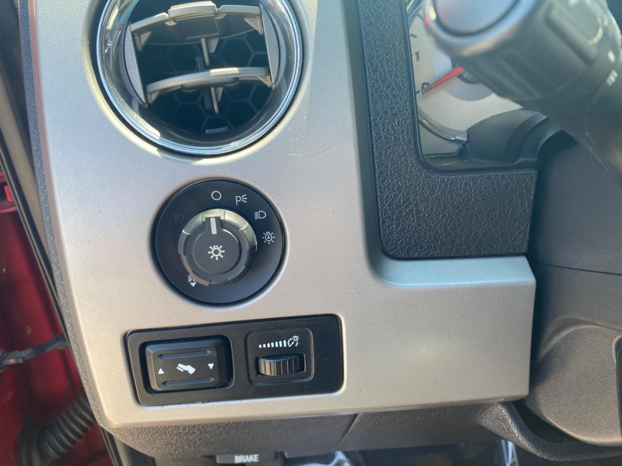 Ford F-150 2WD SuperCab 145" Lariat 2010