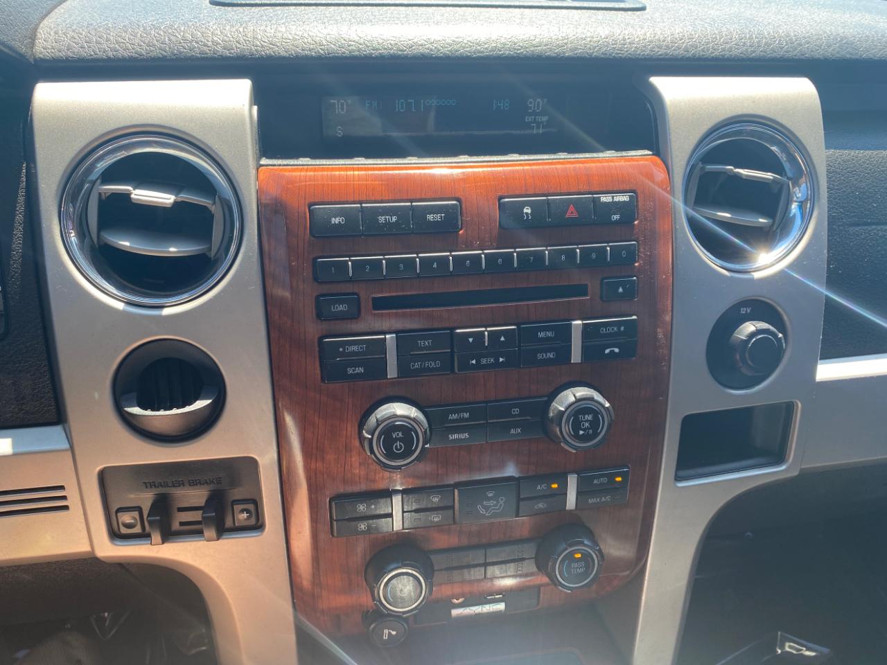 Ford F-150 2WD SuperCab 145" Lariat 2010