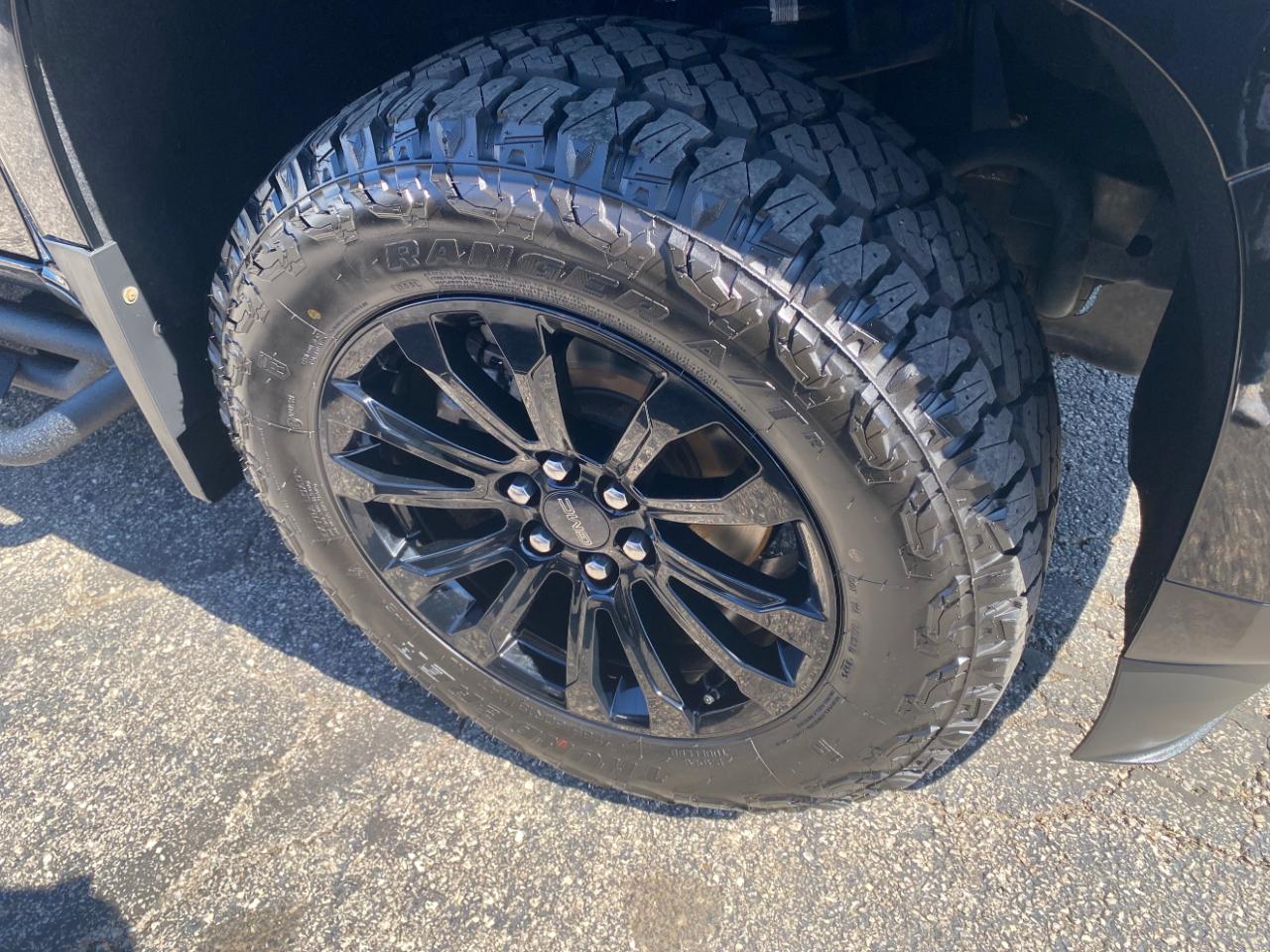 GMC Canyon 4WD Crew Cab 128" Elevation 2021