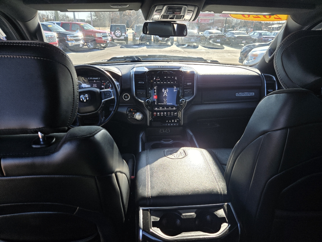 RAM 1500 Laramie 4x4 Crew Cab 5'7" Box 2020