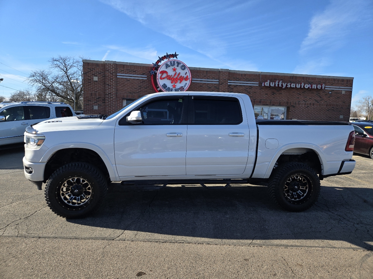 RAM 1500 Laramie 4x4 Crew Cab 5'7" Box 2020