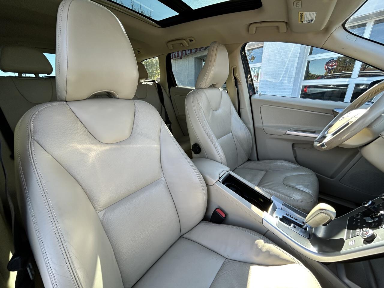Volvo XC60 AWD 4dr 3.0T 2011