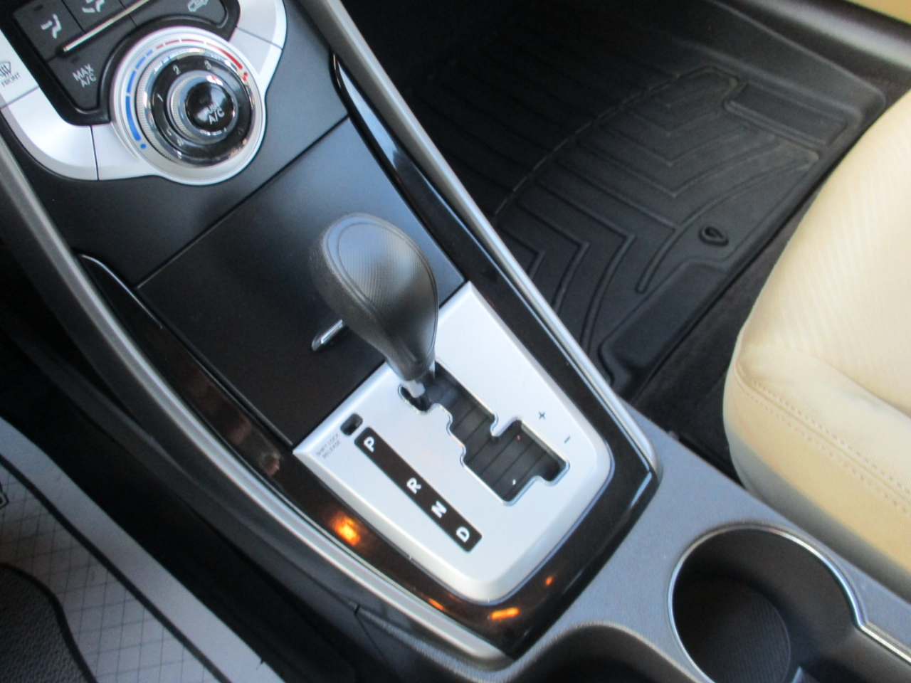 Hyundai Elantra 4dr Sdn Auto GLS (Ulsan Plant) 2011