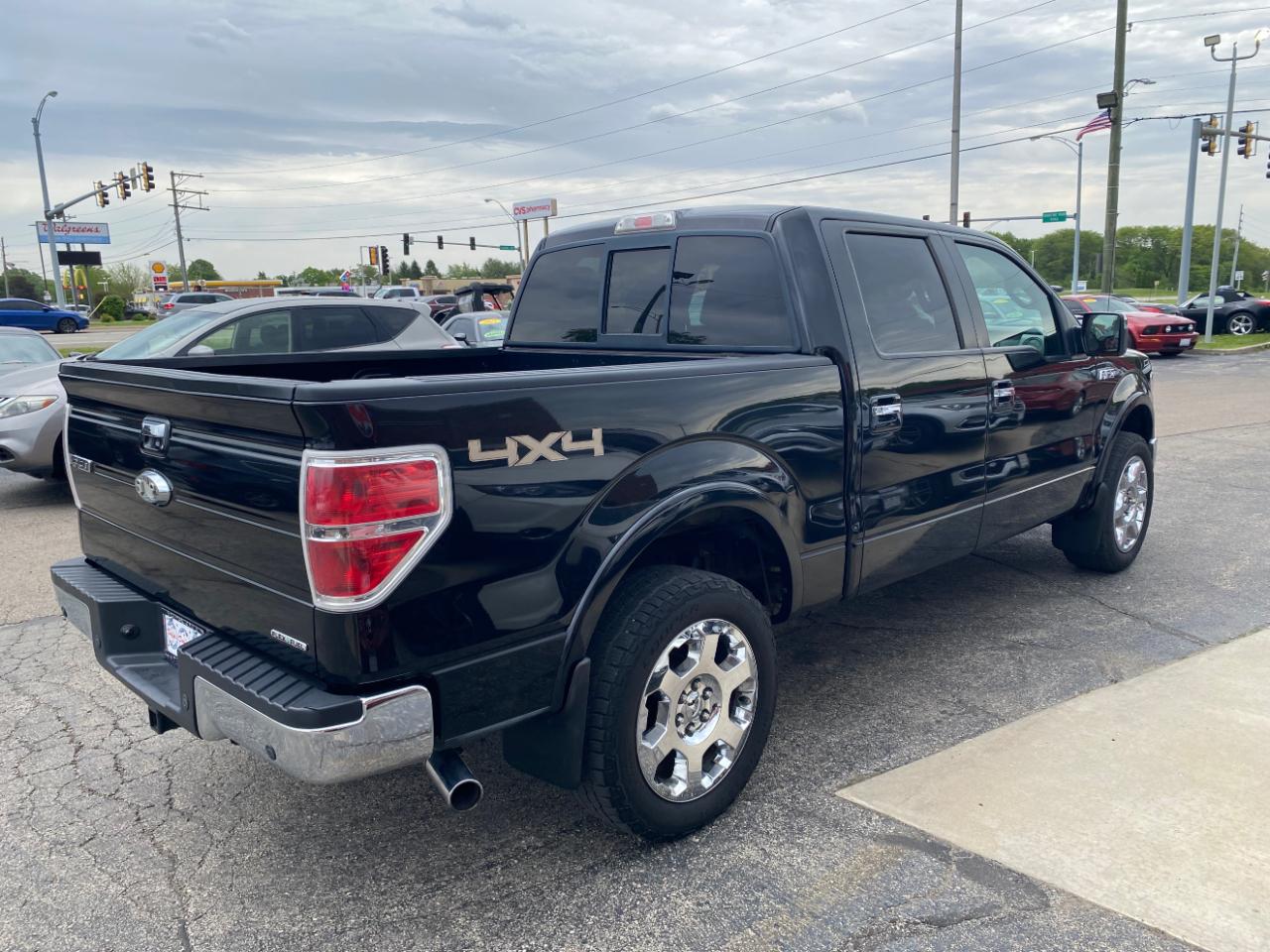 Ford F-150 4WD SuperCrew 145" Lariat 2011