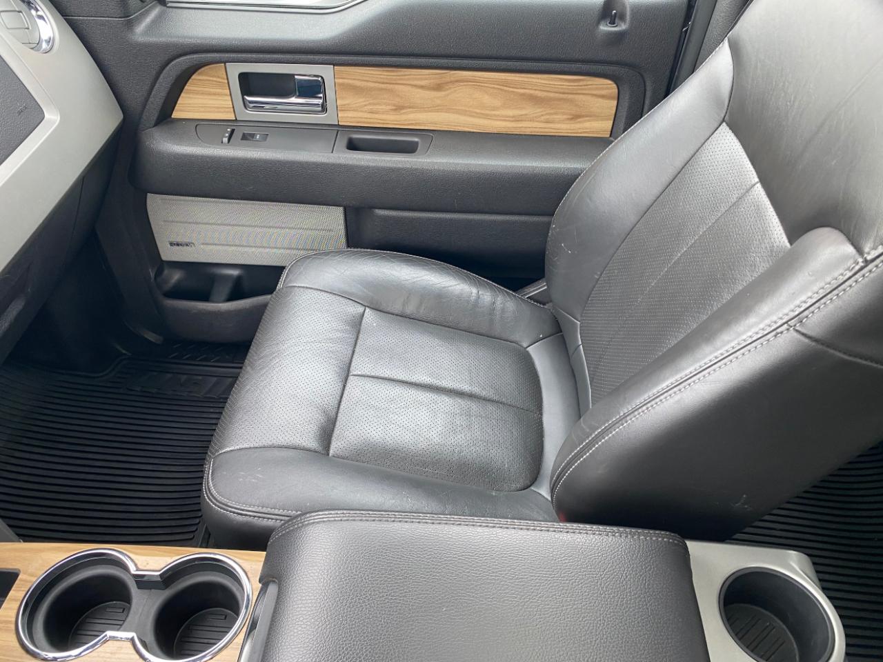 Ford F-150 4WD SuperCrew 145" Lariat 2011