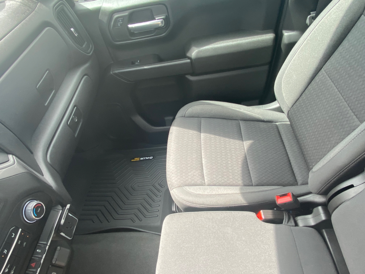 Chevrolet Silverado 1500 4WD Crew Cab 147" Custom 2023 Chevrolet Silverado 1500 4WD Crew Cab 147" Custom 2023