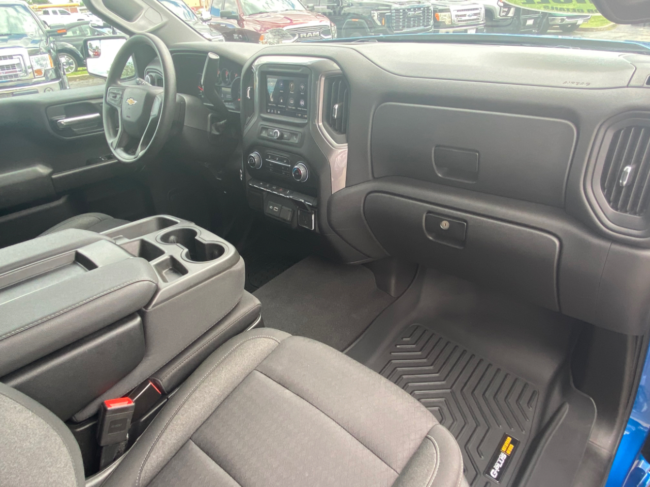 Chevrolet Silverado 1500 4WD Crew Cab 147" Custom 2023 Chevrolet Silverado 1500 4WD Crew Cab 147" Custom 2023