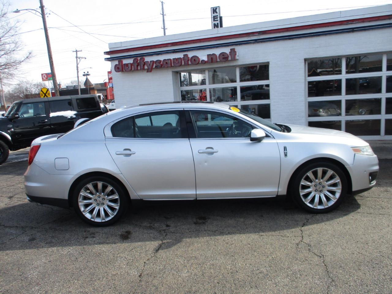 Lincoln MKS 4dr Sdn 3.5L AWD w/EcoBoost 2010
