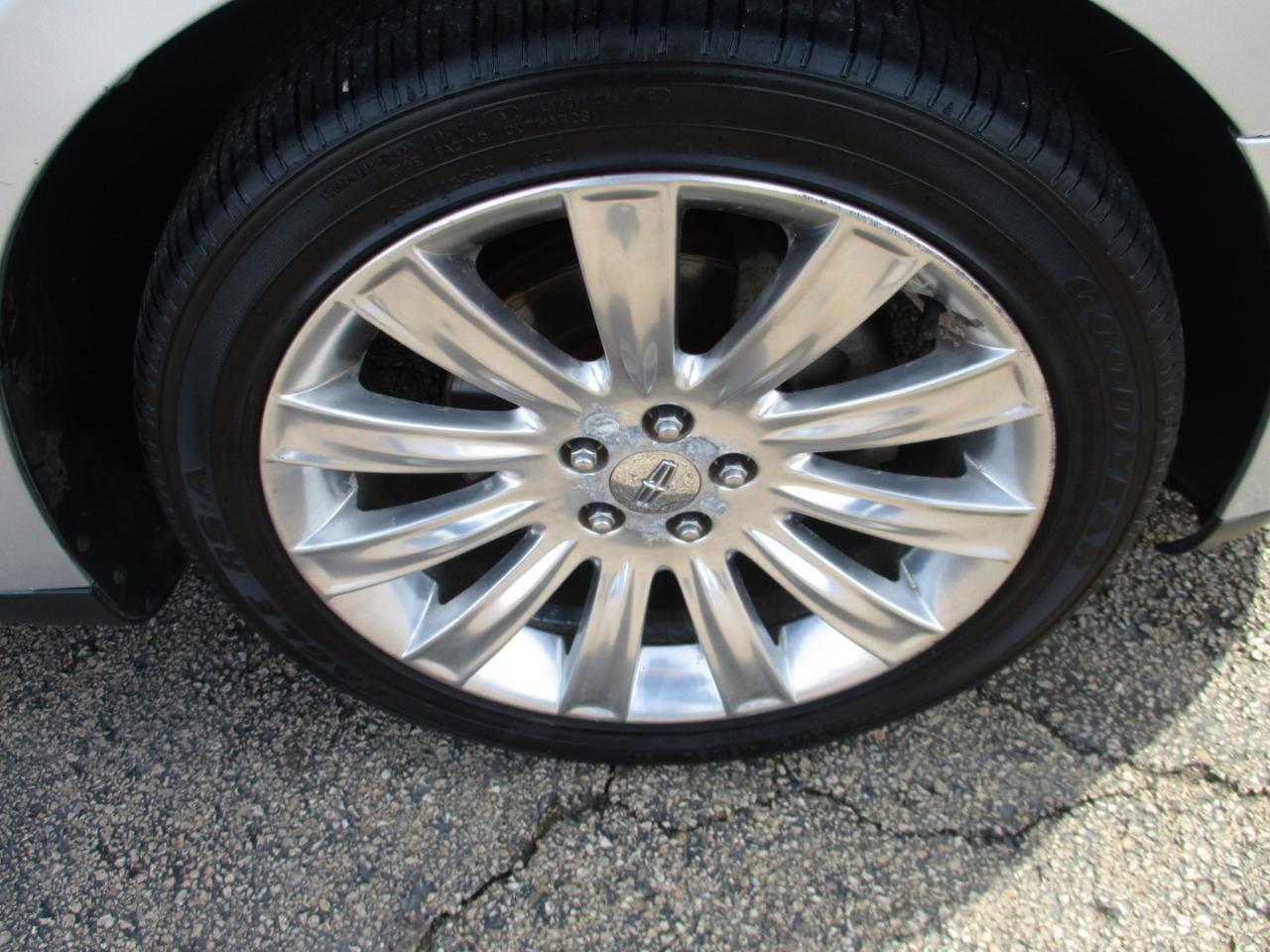 Lincoln MKS 4dr Sdn 3.5L AWD w/EcoBoost 2010