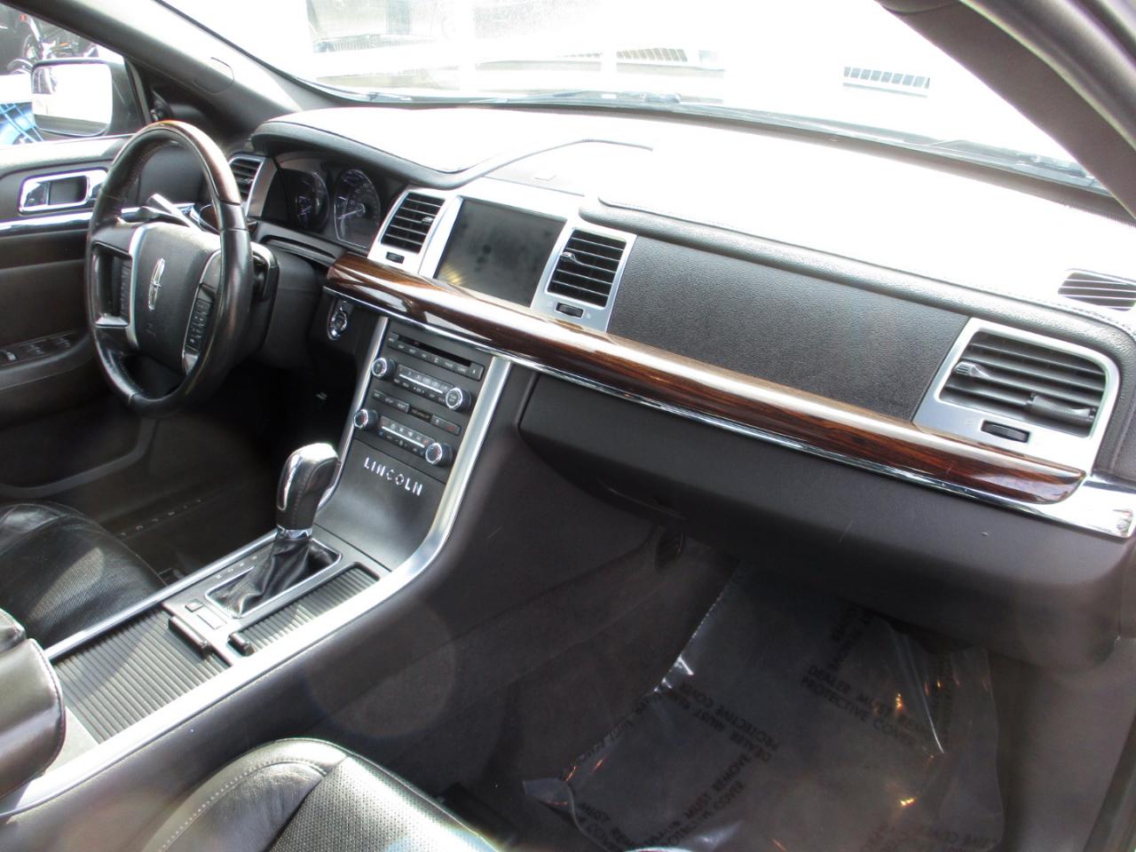 Lincoln MKS 4dr Sdn 3.5L AWD w/EcoBoost 2010