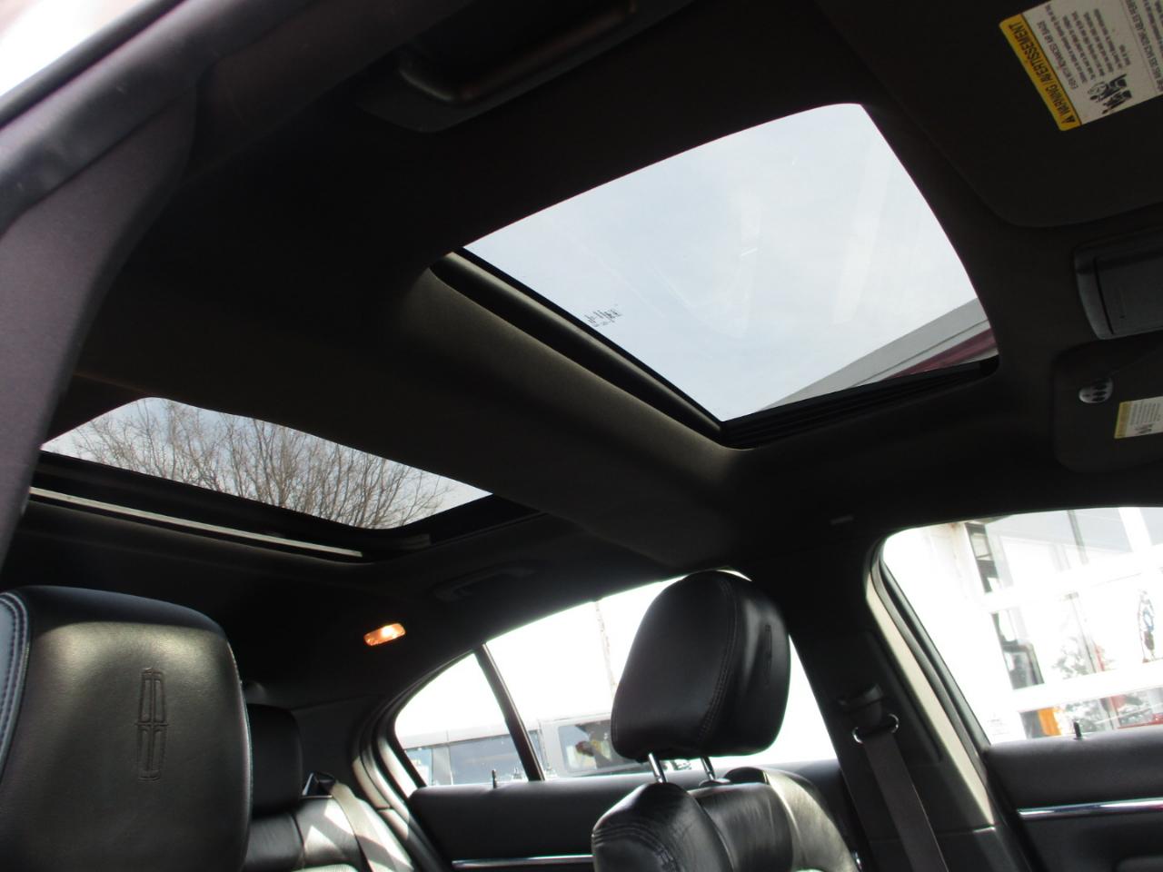 Lincoln MKS 4dr Sdn 3.5L AWD w/EcoBoost 2010