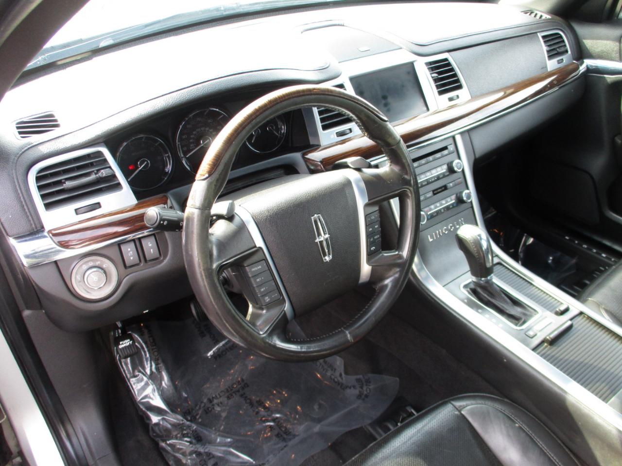 Lincoln MKS 4dr Sdn 3.5L AWD w/EcoBoost 2010