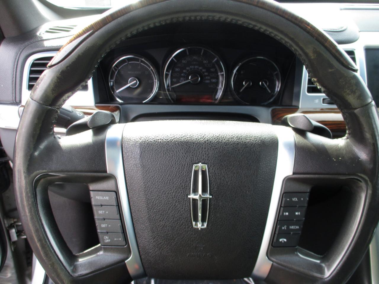 Lincoln MKS 4dr Sdn 3.5L AWD w/EcoBoost 2010