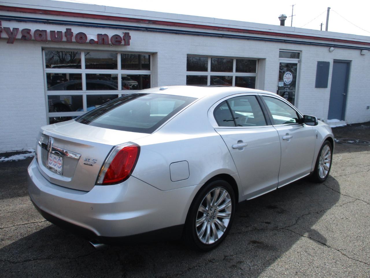 Lincoln MKS 4dr Sdn 3.5L AWD w/EcoBoost 2010