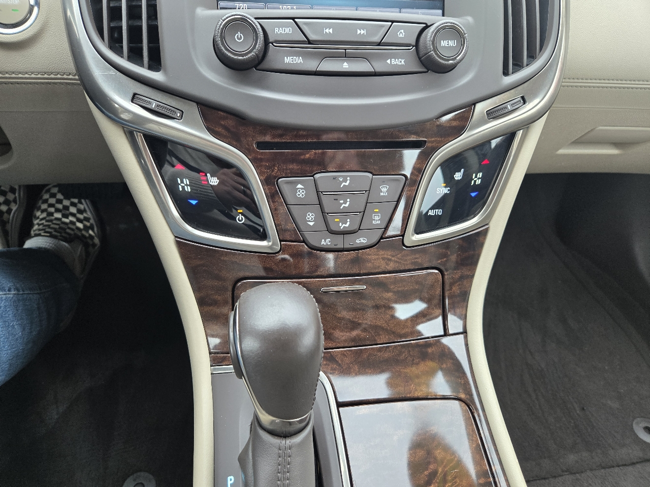 Buick LaCrosse 4dr Sdn Leather FWD 2015