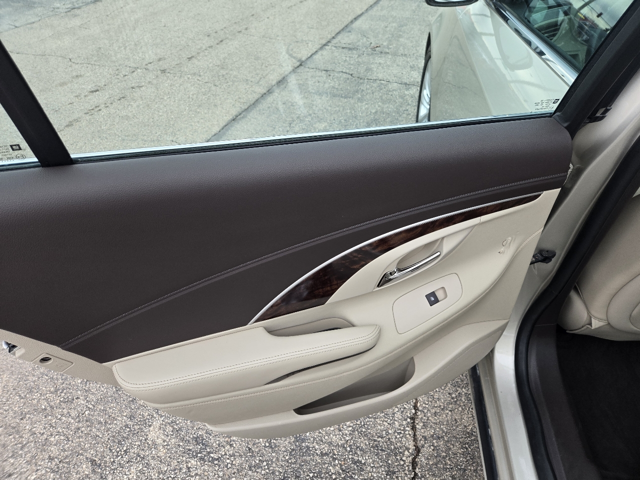 Buick LaCrosse 4dr Sdn Leather FWD 2015