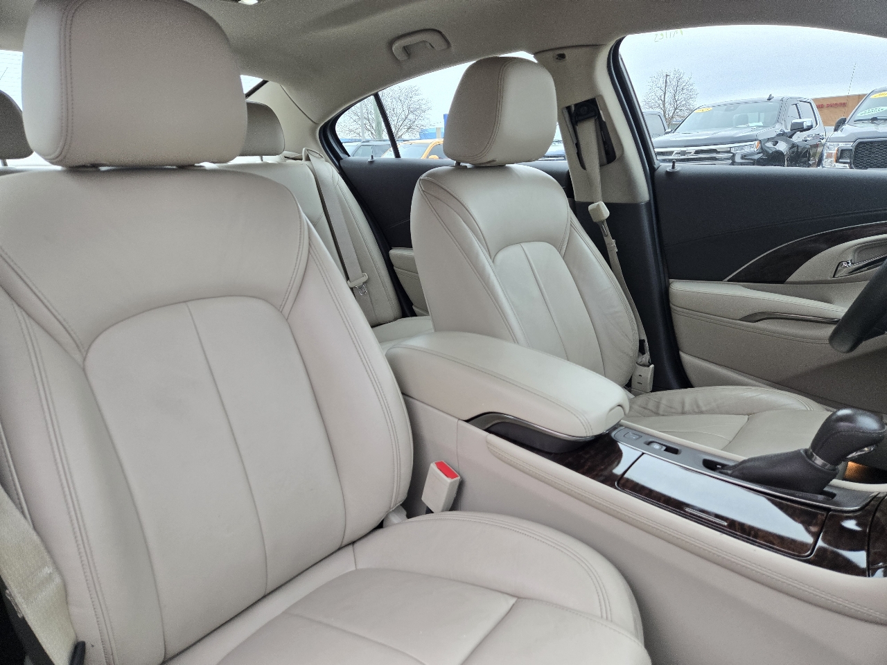 Buick LaCrosse 4dr Sdn Leather FWD 2015