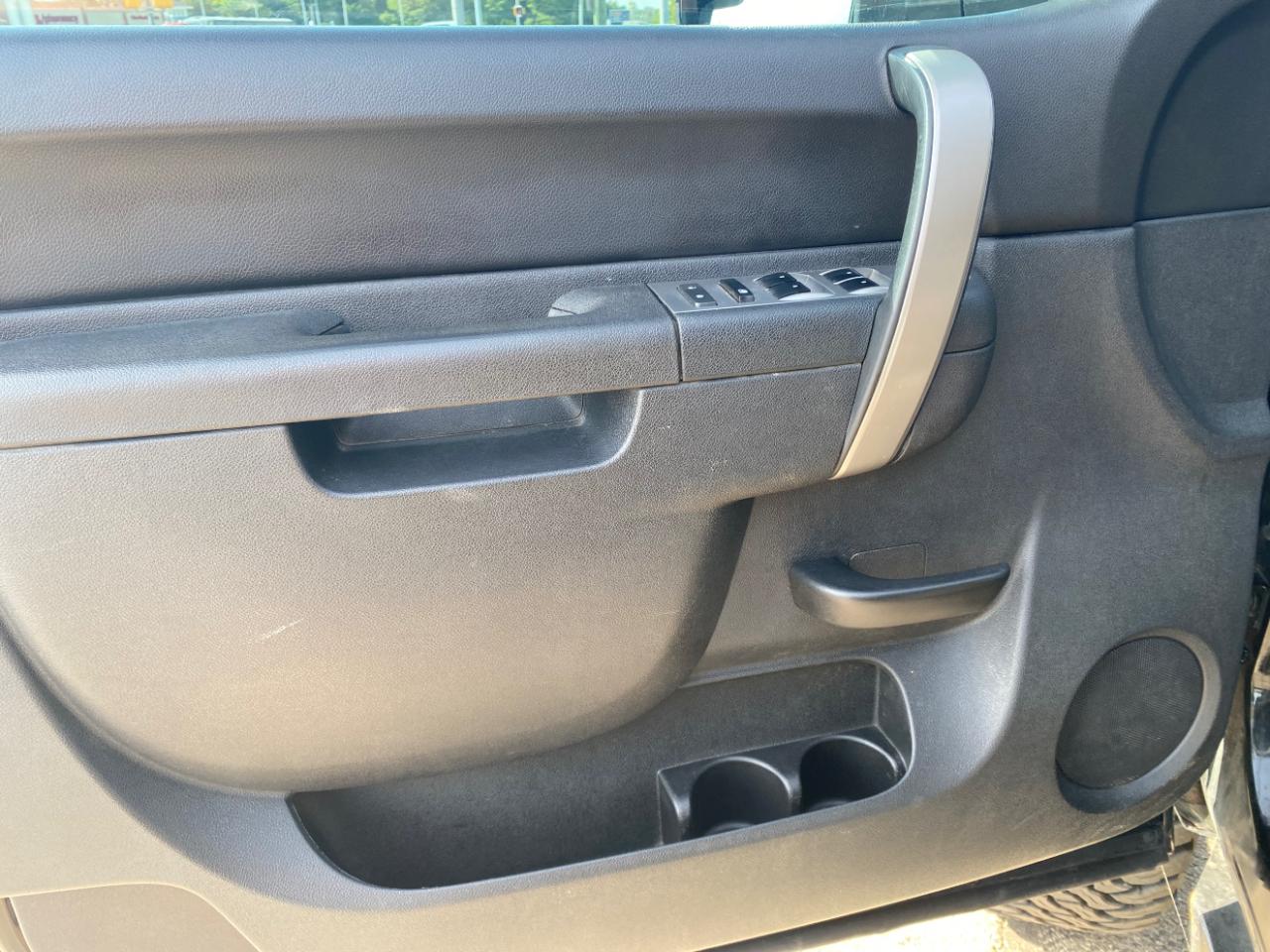 Chevrolet Silverado 1500 4WD Crew Cab 143.5" LT 2012