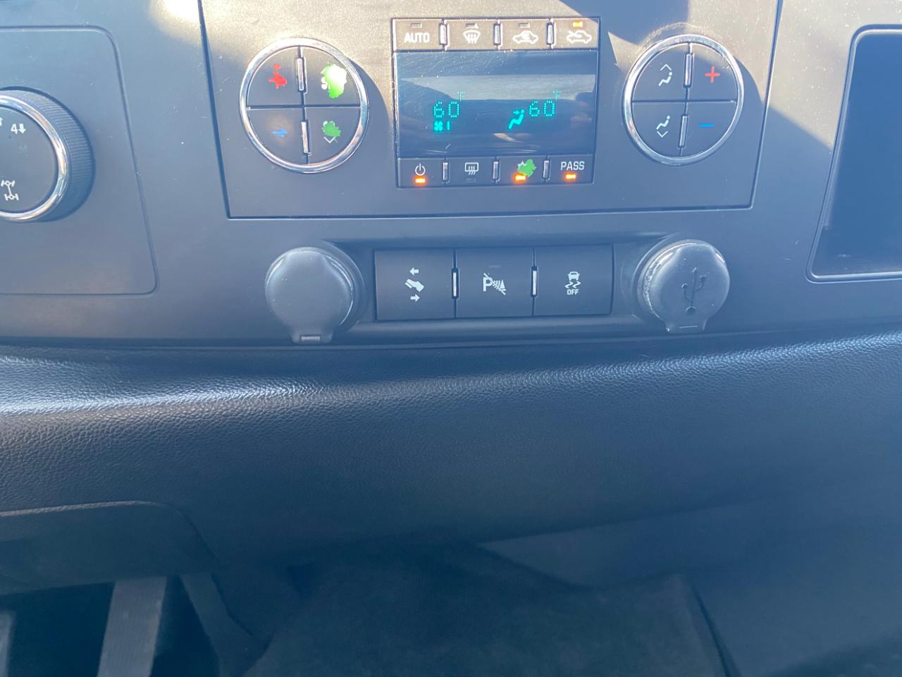 Chevrolet Silverado 1500 4WD Crew Cab 143.5" LT 2012