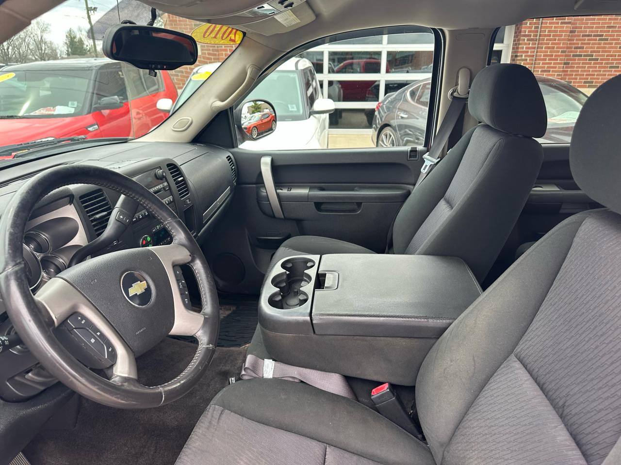 Chevrolet Silverado 1500 4WD Crew Cab 143.5" LT 2010