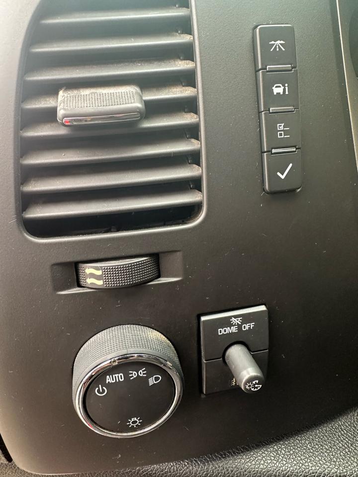 Chevrolet Silverado 1500 4WD Crew Cab 143.5" LT 2010