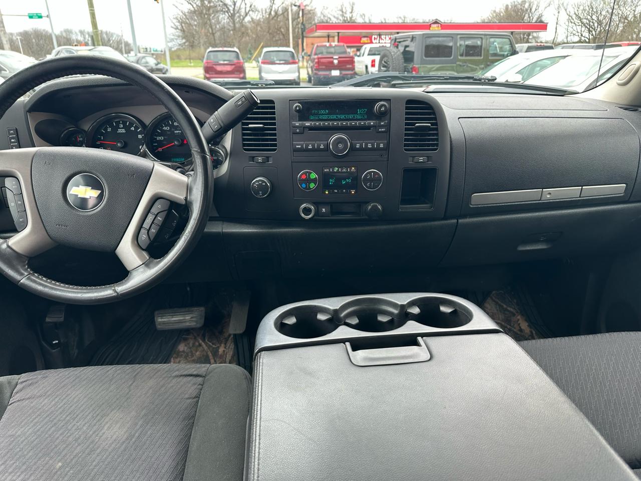 Chevrolet Silverado 1500 4WD Crew Cab 143.5" LT 2010