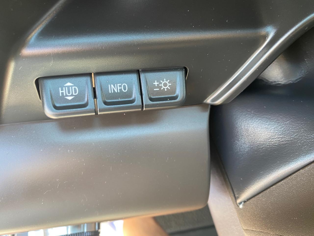 GMC Sierra 1500 4WD Crew Cab 147" Denali 2024
