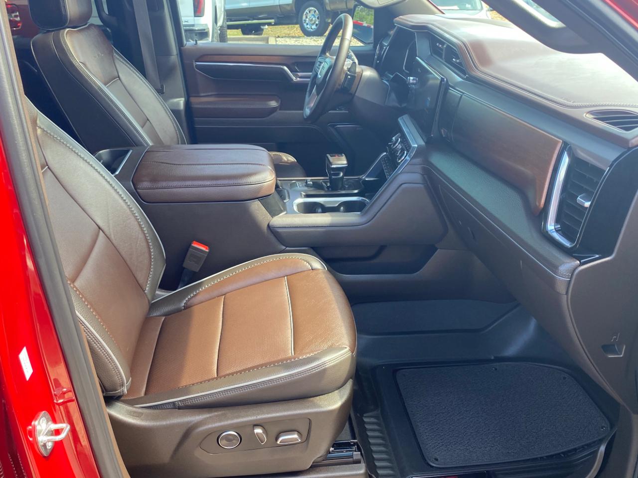 GMC Sierra 1500 4WD Crew Cab 147" Denali 2024