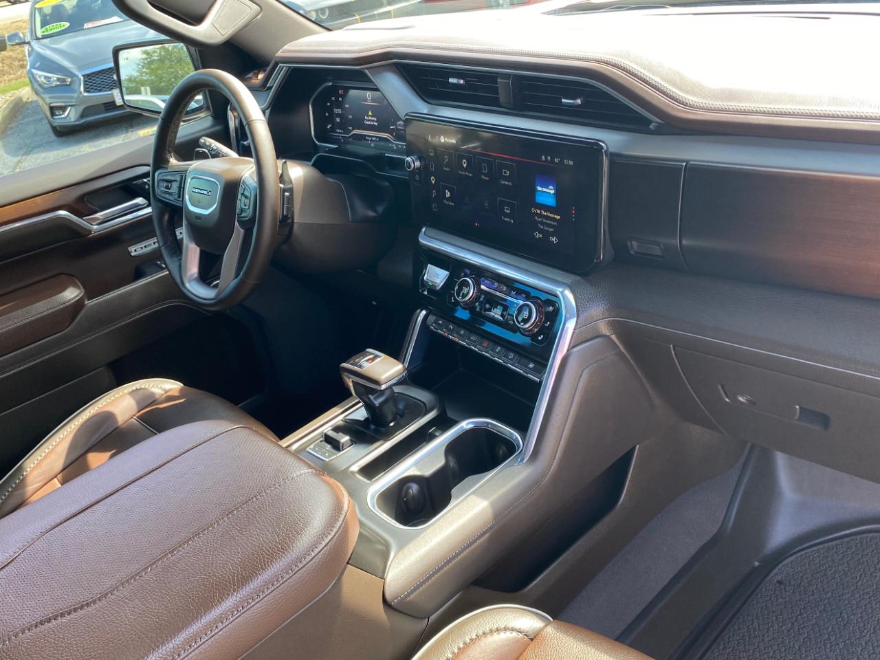 GMC Sierra 1500 4WD Crew Cab 147" Denali 2024