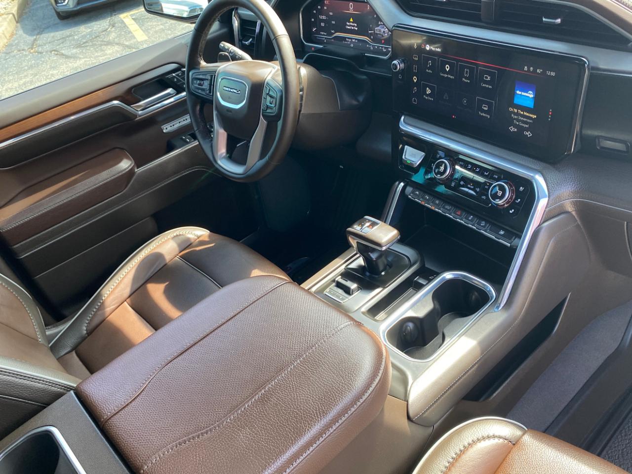 GMC Sierra 1500 4WD Crew Cab 147" Denali 2024