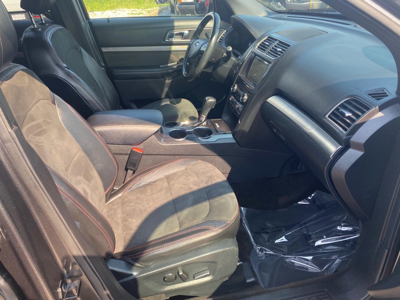 Ford Explorer XLT FWD 2018