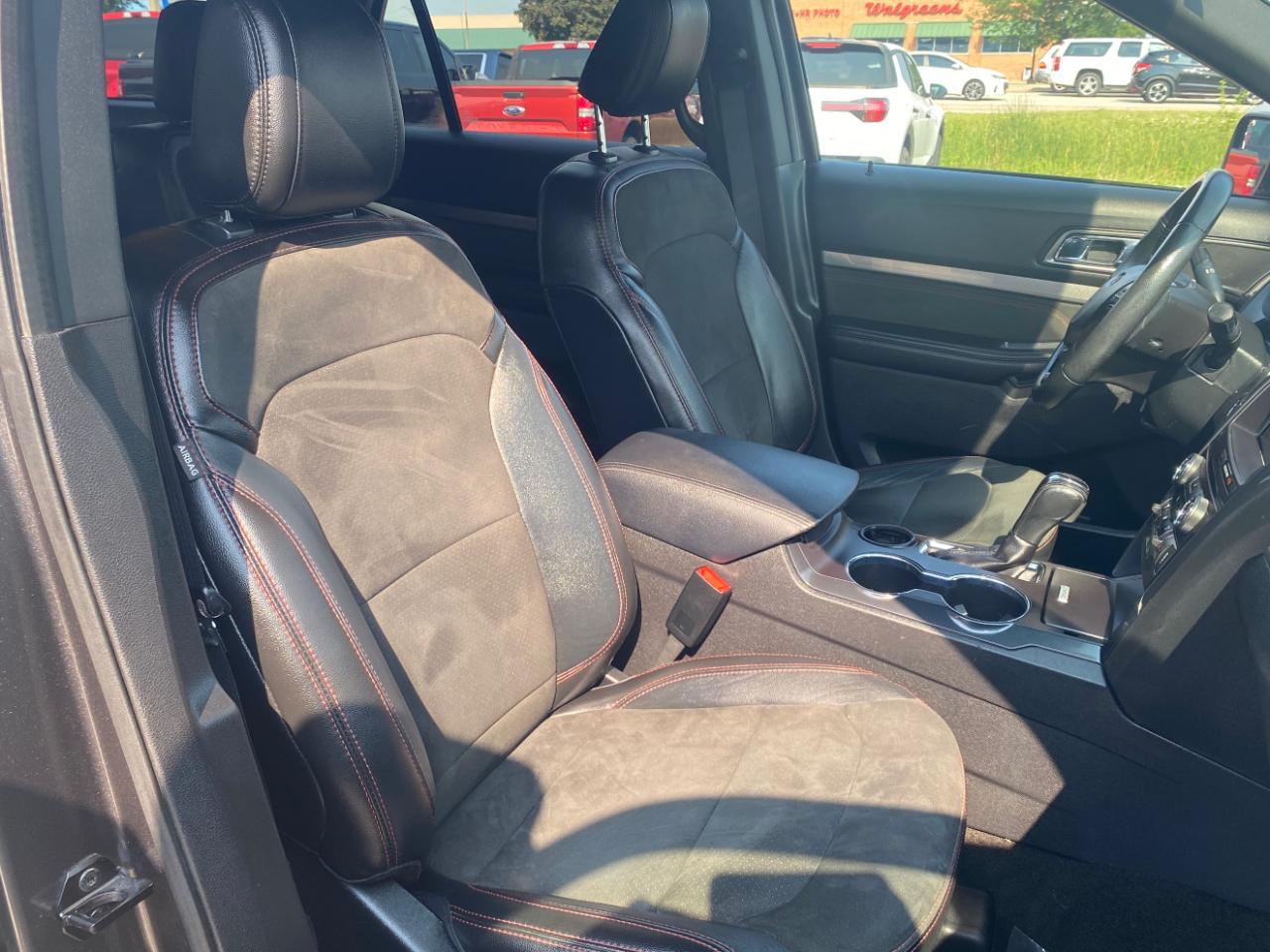 Ford Explorer XLT FWD 2018