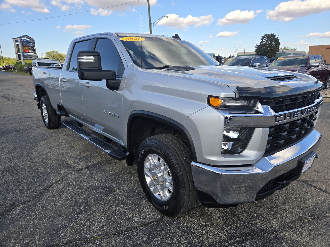 2021 Chevrolet Silverado 3500HD LT photo 2