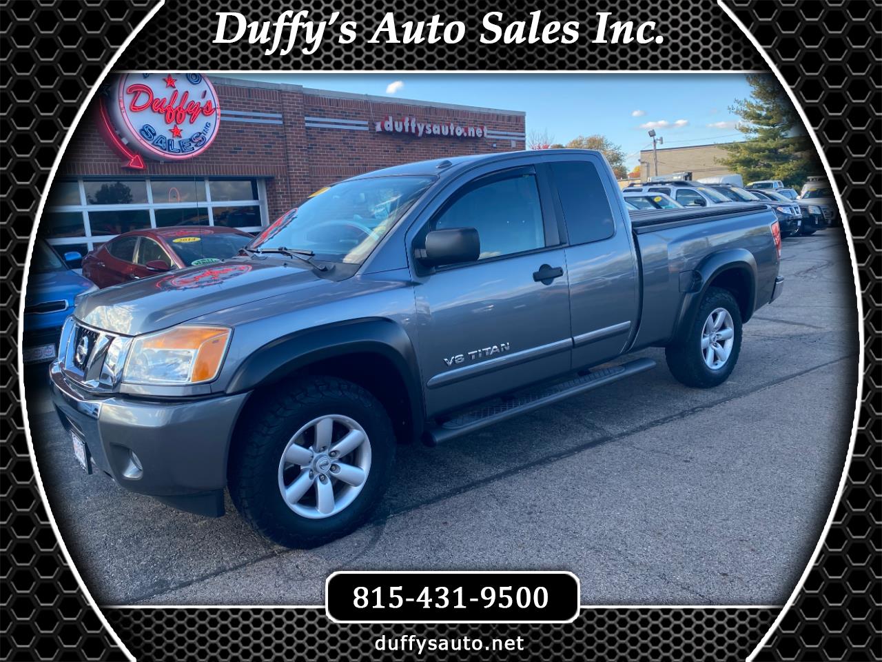 2013 Nissan Titan 2WD King Cab SWB SV