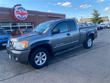 2013 Nissan Titan 2WD King Cab SWB SV