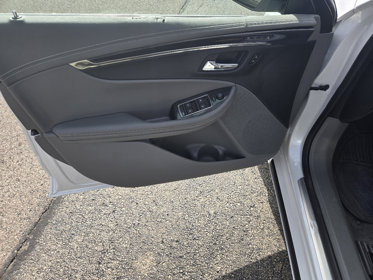 Chevrolet Impala 4dr Sdn LTZ w/2LZ 2016 Chevrolet Impala 4dr Sdn LTZ w/2LZ 2016