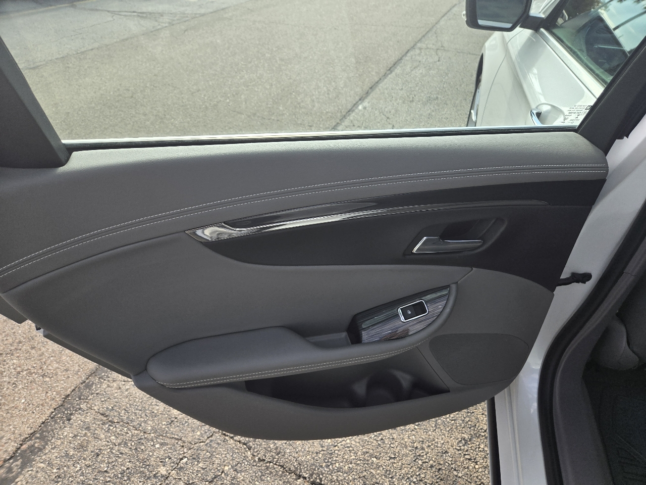 Chevrolet Impala 4dr Sdn LTZ w/2LZ 2016 Chevrolet Impala 4dr Sdn LTZ w/2LZ 2016