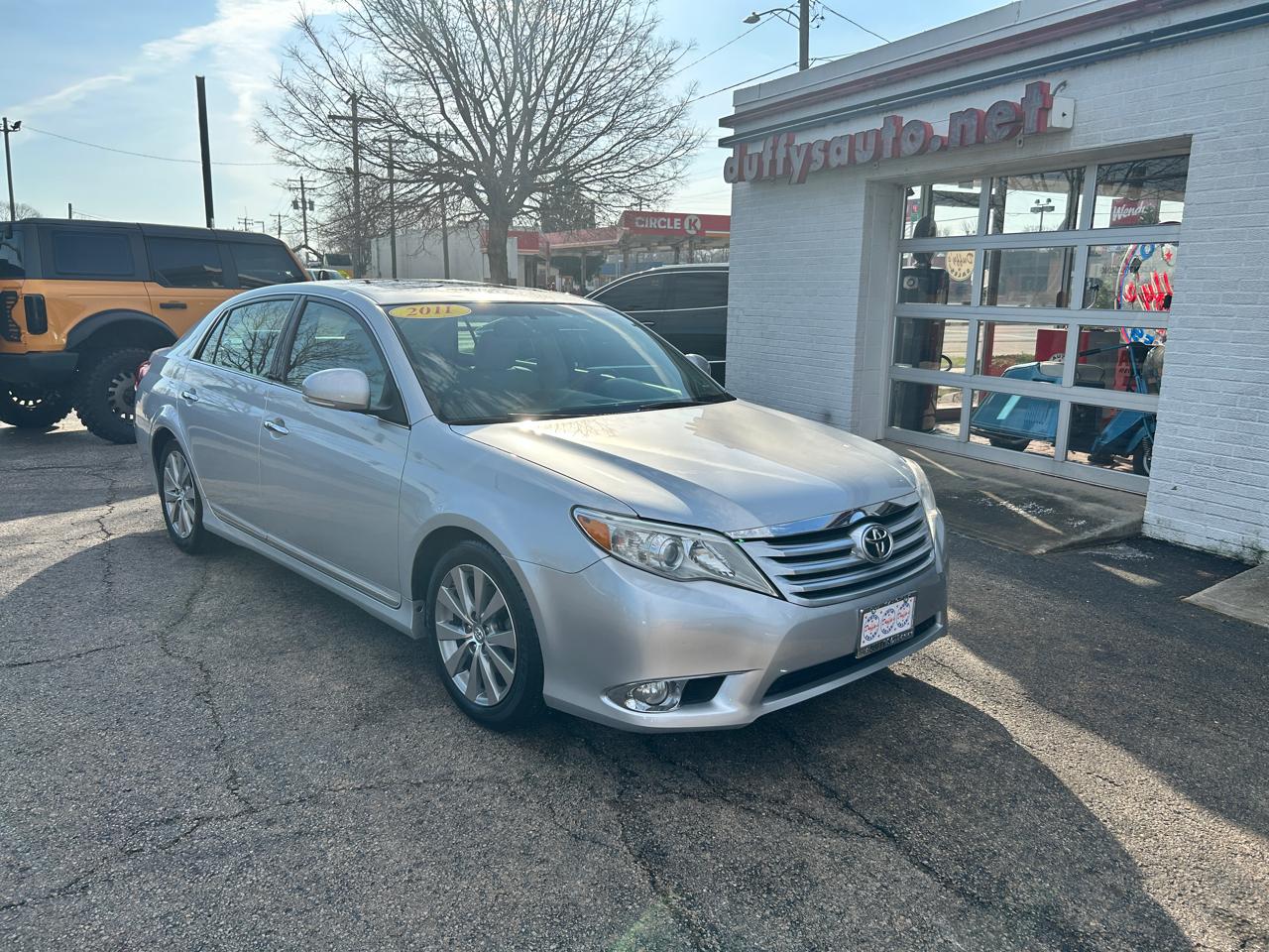 Toyota Avalon 4dr Sdn (Natl) 2011