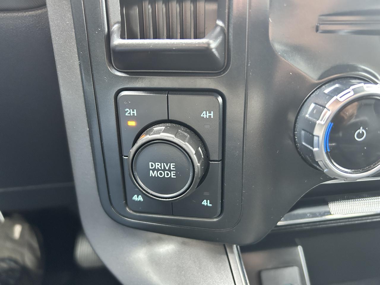 Ford F-150 Lariat 4WD SuperCrew 5.5' Box 2024