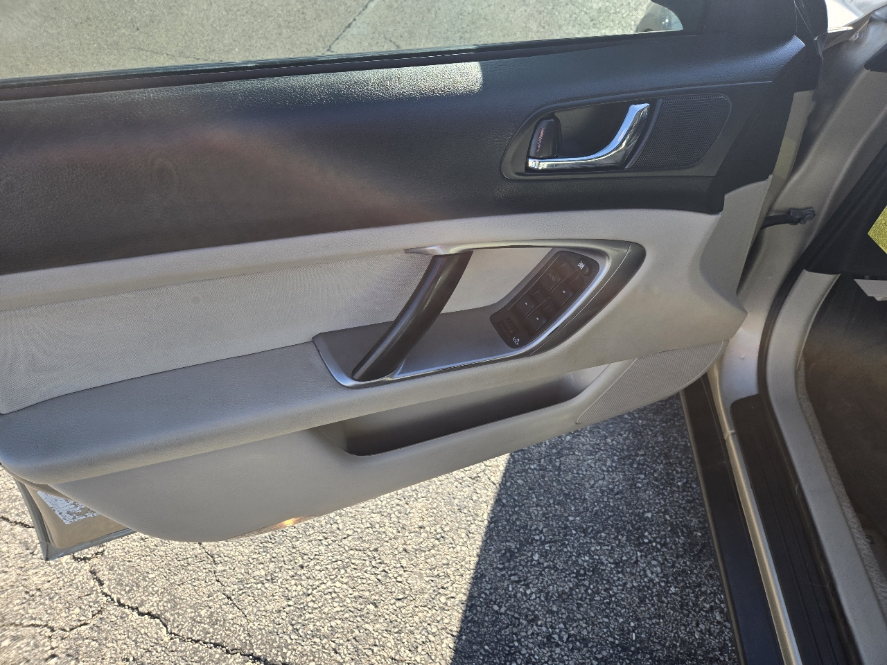 Subaru Outback (Natl) 4dr H4 Auto LL Bean w/Nav/VDC 2008