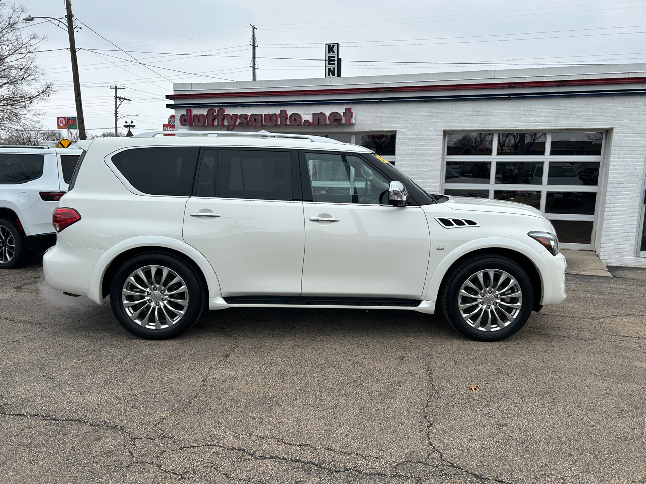 Infiniti QX80 AWD 2017