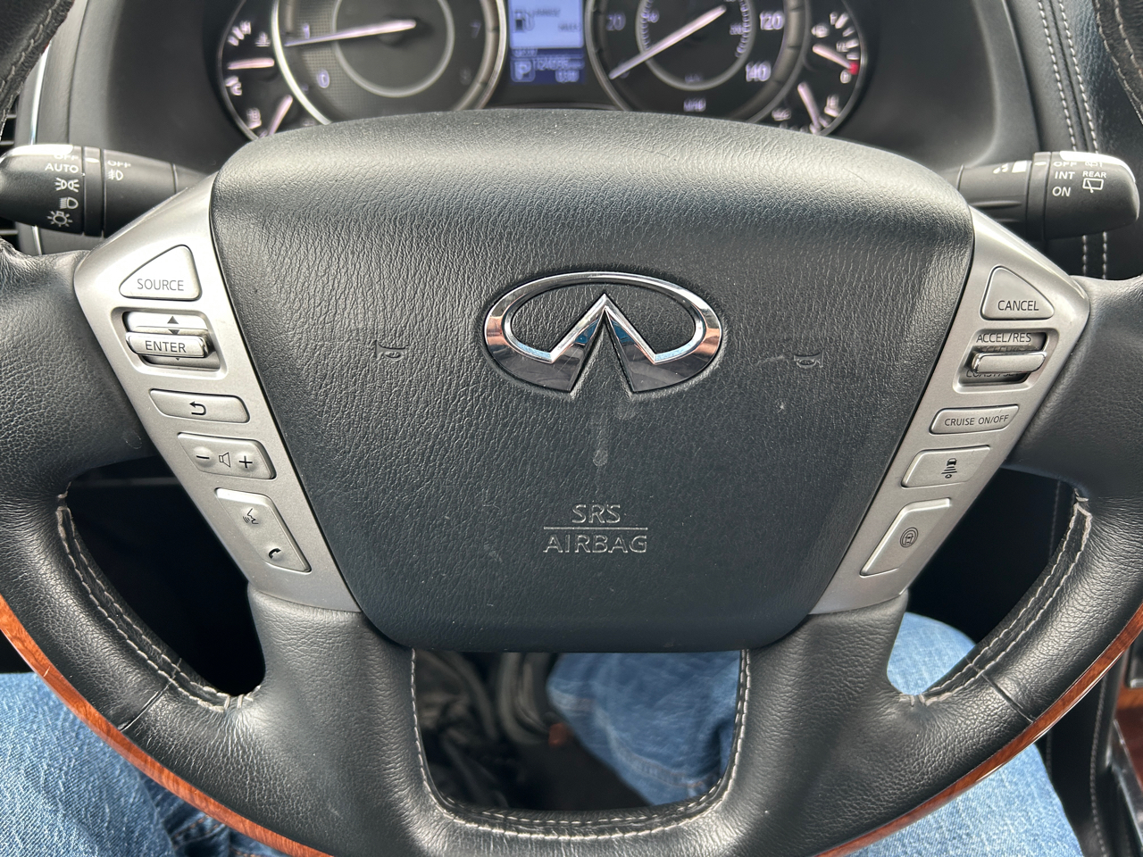 Infiniti QX80 AWD 2017