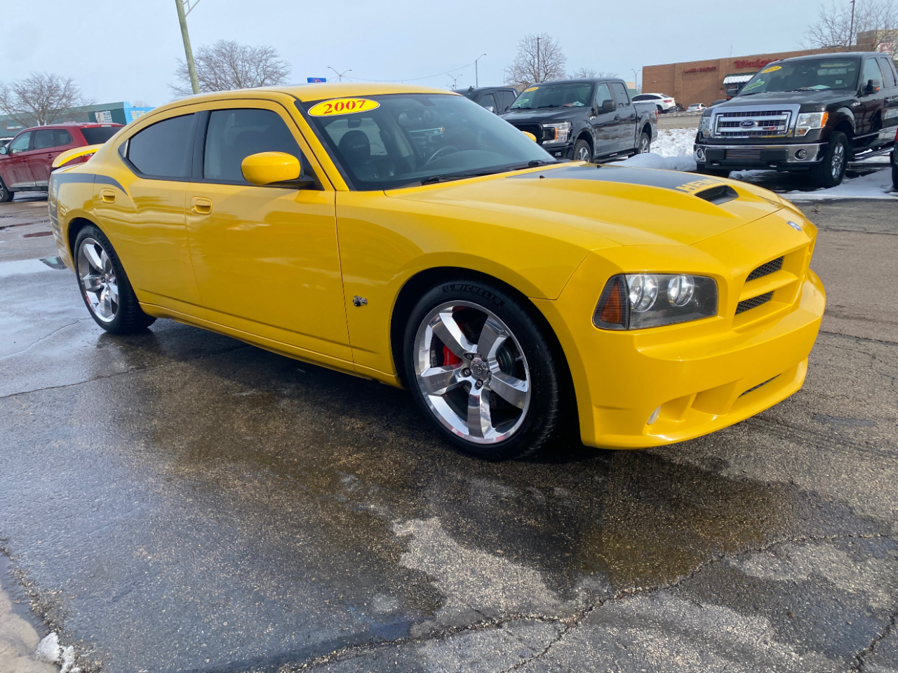 Dodge Charger 4dr Sdn 5-Spd Auto SRT8 RWD 2007