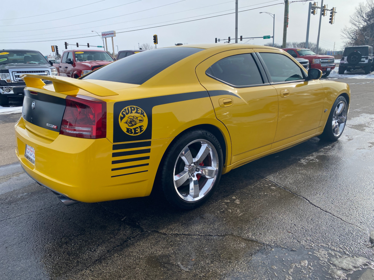 Dodge Charger 4dr Sdn 5-Spd Auto SRT8 RWD 2007