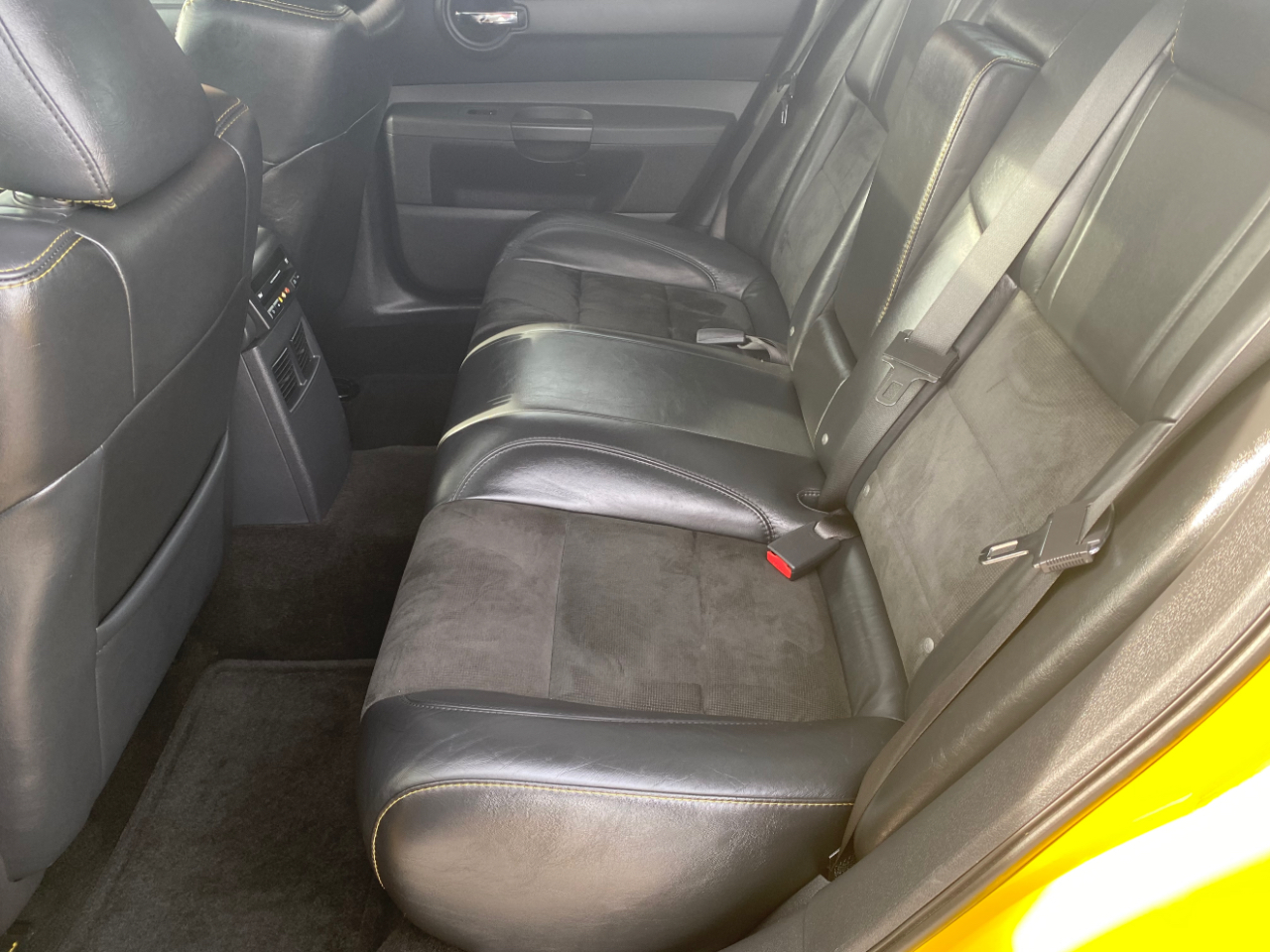 Dodge Charger 4dr Sdn 5-Spd Auto SRT8 RWD 2007