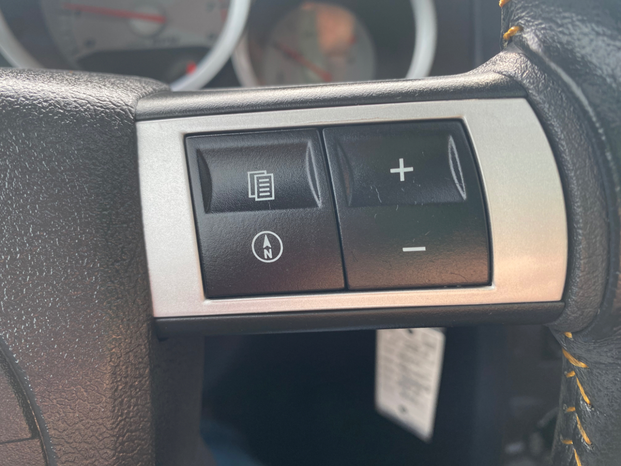 Dodge Charger 4dr Sdn 5-Spd Auto SRT8 RWD 2007